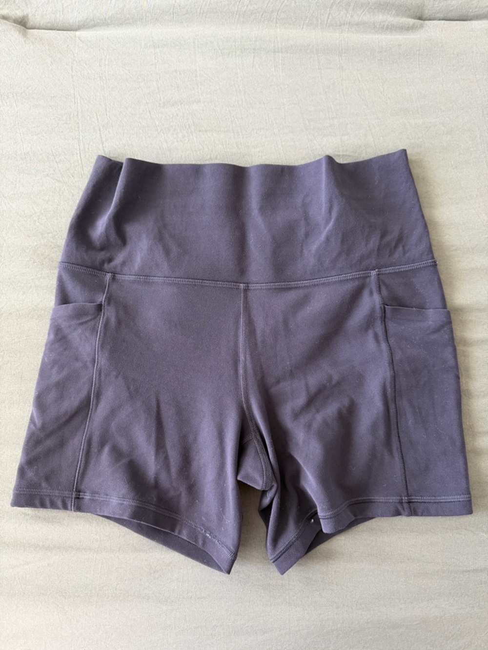 Athleta Black Salutation Stash 5” High-Rise Bike Shorts with Side Pockets